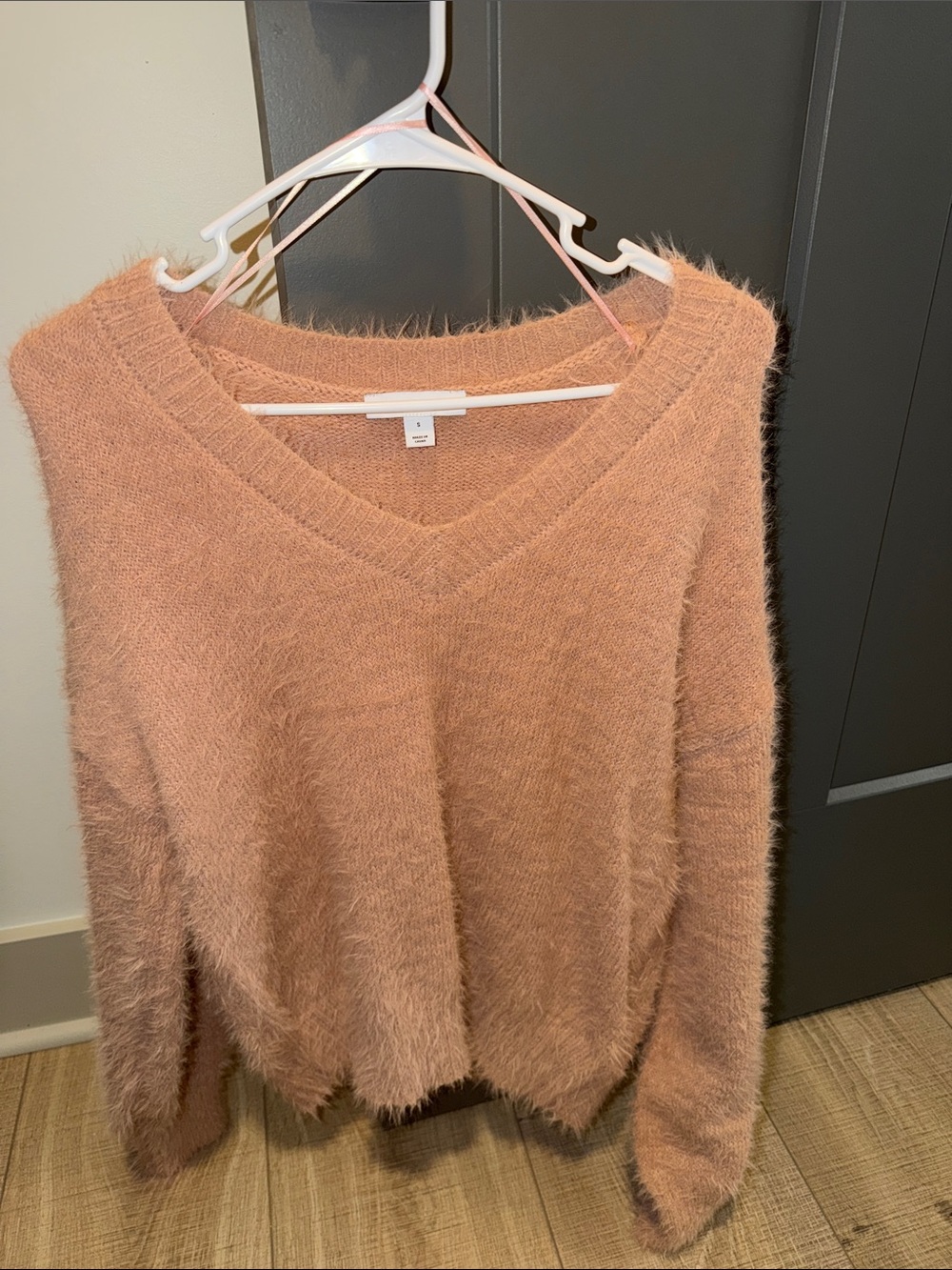 Cozy V-Neck Fuzzy Sweater in Dusty Rose